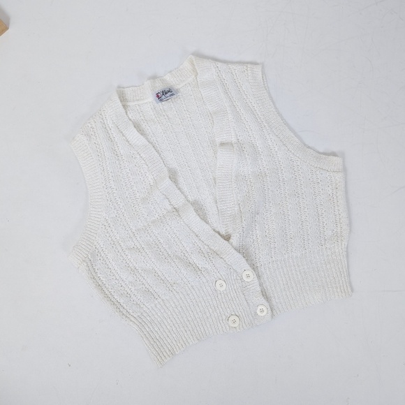 90's White Knit Vest Cropped Cable Fishermen Wrap Cross Wide Shoulders - Picture 2 of 8